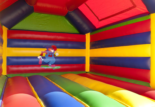 Große aufblasbare hüpfburg mit dach im zirkus-thema zum kaufen für kinder. Bestellen sie online hüpfburgen bei JB-Hüpfburgen Deutschland