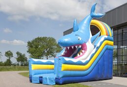 Aufblasbare multifunktionsrutsche im hai-design mit planschbecken, beeindruckendem 3D-objekt, frischen farben und den 3D-hindernissen für kinder. Kaufen sie aufblasbare rutschen jetzt online bei JB-Hüpfburgen Deutschland