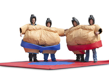 Tweelingsumo pakken voor zowel jong als oud online halen. Koop springkussens bij JB Inflatables Nederland