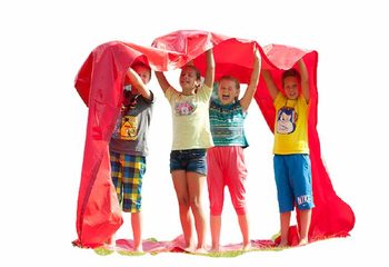 Koop rode funslangen voor zowel oud als jong. Bestel opblaasbare zeskamp artikelen online bij JB Inflatables Nederland