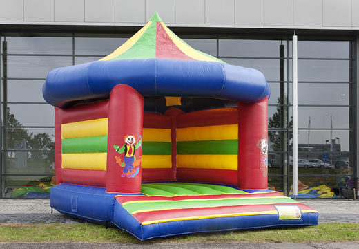 Standard-karussell-hüpfburg zum verkauf im zirkus-thema für kinder. Kaufen sie Indoor-hüpfburgen online bei JB-Hüpfburgen Deutschland