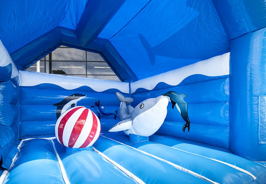 Kaufen sie indoor multifun blue hüpfburg mit rutsche in einem delphin-thema mit großen 3D-objekten oben für kinder. Bestellen sie hüpfburgen online bei JB-Hüpfburgen Deutschland