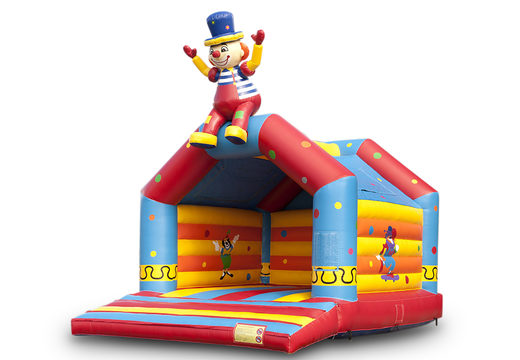 Kaufen sie eine große Indoor-hüpfburg im thema sitzender clown für kinder. Erhältlich bei JB-Hüpfburgen Deutschland online