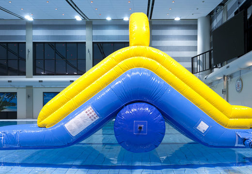 Bestellen sie eine aufblasbare, luftdichte 6,5 meter lange und 3,5 meter hohe wasserrutsche für jung und alt. Kaufen sie aufblasbare poolspiele jetzt online bei JB-Hüpfburgen Deutschland