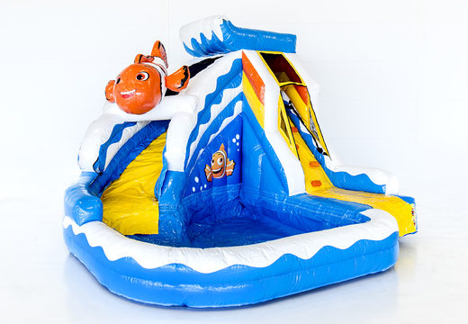 Kaufen sie große aufblasbare hüpfburg mit pool im thema spritziger clownfisch nemo für kinder. Bestellen sie hüpfburgen online bei JB-Hüpfburgen Deutschland
