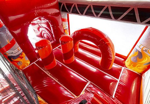 Feuerwehr-hüpfburg mit rutsche und 3D-objekten im Inneren für kinder. Kaufen sie aufblasbare hüpfburgen online bei JB-Hüpfburgen Deutschland