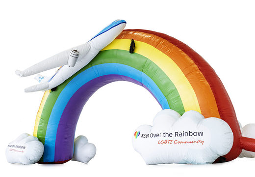 Aufblasbarer torbogen, maßgefertigter Regenbogen-werbebogen mit 3D-Flugzeug zum kauf bei JB-Hüpfburgen Deutschland. Bestellen sie maßgeschneiderte aufblasbarer bogen online bei JB-Hüpfburgen Deutschland