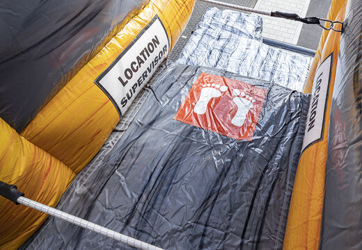 Bestellen sie die aufblasbare base jump pro slide in 4 und 6 metern höhe und mit einer extra dicken fallmatte für jung und alt. Kaufen sie aufblasbare attraktion jetzt online bei JB-Hüpfburgen Deutschland