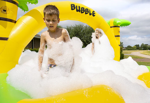Kaufen sie JB Bubbles aufblasbare offene hüpfburg mit schaumhahn im jungle-thema für kinder. Bestellen sie aufblasbare hüpfburgen bei JB-Hüpfburgen Deutschland