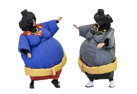 Bestellen sie aufblasbare sumo-anzüge im thema superman & batman für jung und alt. Kaufen sie aufblasbare sumo-anzüge online bei JB-Hüpfburgen Deutschland