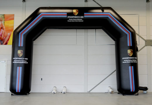 Maßgeschneiderter aufblasbarer Porsche start- und zielbogen zum verkauf bei JB-Hüpfburgen Deutschland. Fordern sie jetzt ein kostenloses design für einen aufblasbaren reklamebogen in Ihrem eigenen stil an