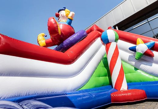 Bestellen sie farbigen aufblasbaren park im zirkus-thema für kinder. Kaufen sie hüpfburgen online bei JB-Hüpfburgen Deutschland