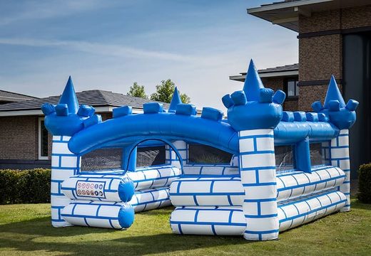 Opblaasbaar open bubble boarding park springkussen met schuim te koop in thema ridder kasteel knight castle voor kids
