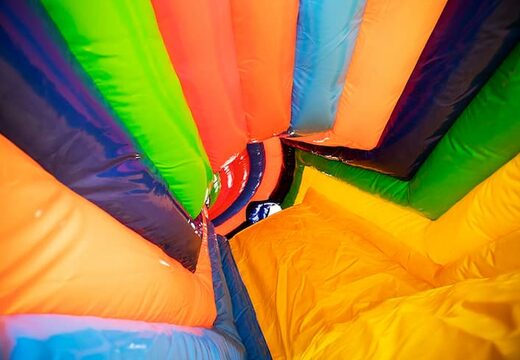 Kriechtunnel-zirkus-hüpfburg mit hindernissen, kletterrampe und Rutschrampe für kinder. Kaufen sie hüpfburgen online bei JB-Hüpfburgen Deutschland
