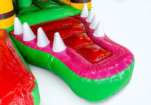 Indoor-multiplay-krokodil-hüpfburg in einzigartigem design mit zwei eingängen, einer rutsche in der mitte und 3D-objekten für kinder. Kaufen sie hüpfburgen online bei JB-Hüpfburgen Deutschland