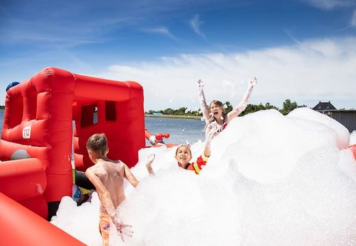 Opblaasbaar open bubble boarding park luchtkussen met schuim kopen in thema brandweer voor kinderen