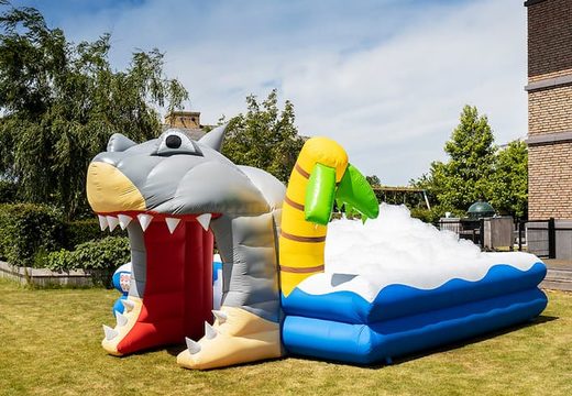 Opblaasbaar open bubble boarding park luchtkussen met schuim kopen in thema haai shark world voor kinderen