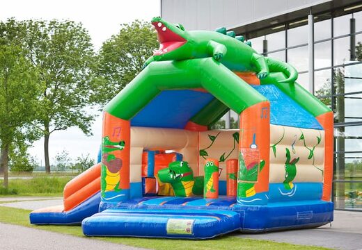 Kaufen sie eine multifunktionale hüpfburg mit einer auffälligen 3D-figur eines Krokodils auf dem dach für kinder. Bestellen sie hüpfburgen online bei JB-Hüpfburgen Deutschland