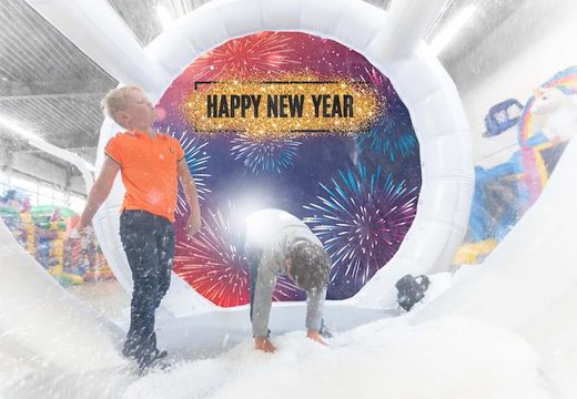 Schneekugel luftdicht mit Neujahrshintergrund, um Fotos zum Verkauf zu machen