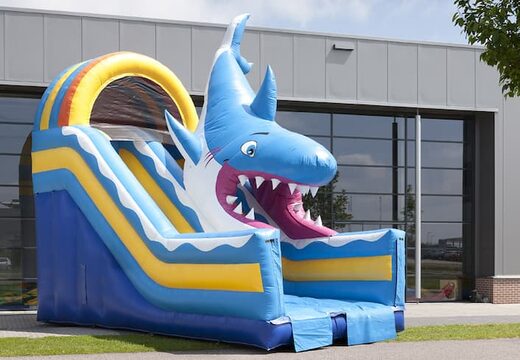 Aufblasbare multifunktionsrutsche im hai-design mit planschbecken, beeindruckendem 3D-objekt, frischen farben und 3D-hindernissen zum Kaufen für kinder. Bestellen sie aufblasbare rutschen jetzt online bei JB-Hüpfburgen Deutschland