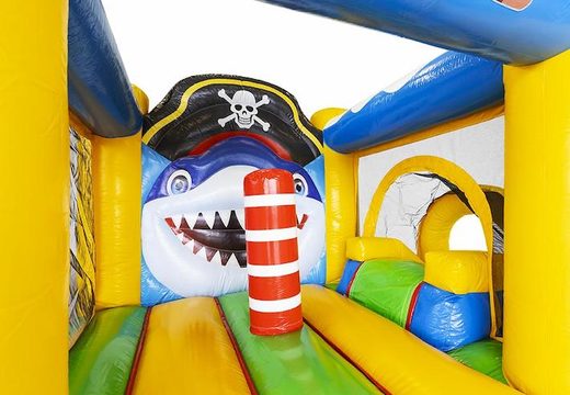 Verkaufe eine kompakte aufblasbare Hüpfburg mit Piratenmotiv für Kinder
