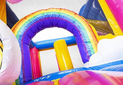 Aufblasbares Luftkissen im Einhorn-Design für Kinder mit Rutsche und Gegenständen darin kaufen