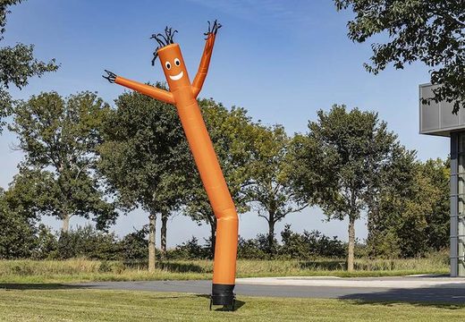 Aufblasbare 8m airdancer in orange zum verkauf bei JB-Hüpfburgen Deutschland. Aufblasbare skytube in standardfarben und -maßen direkt online bestellen