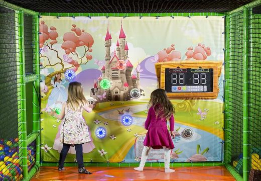 Kaufen Sie eine interaktive Prinzessinnen-Themenwand, um sie auf dem Spielplatz zu platzieren