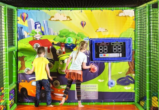 Spielplatzwand mit interaktiven Spots zum Spielen von Spielen für Kinder zum Verkauf im Thema Autos