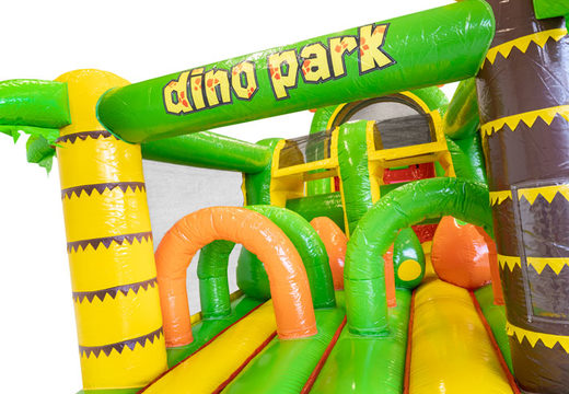 13 meter langer aufblasbarer Dinosaurier Parcours für Kinder. Kaufen sie aufblasbare hindernisparcours jetzt online bei JB-Hüpfburgen Deutschland