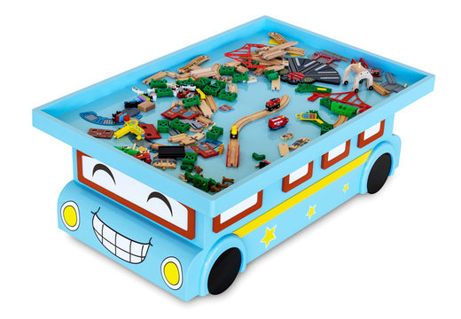 Blauer Spieltischwagen mit Eisenbahn zum Spielen für Kinder
